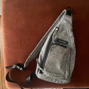 Vera Bradley reactive mini sling in gray heather